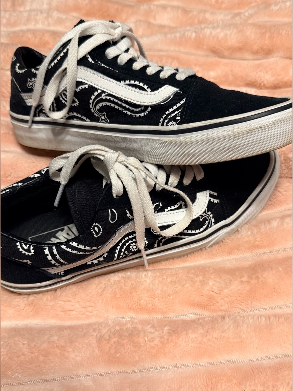 Vans Black & White Paisley Low-Top Sneakers - Women